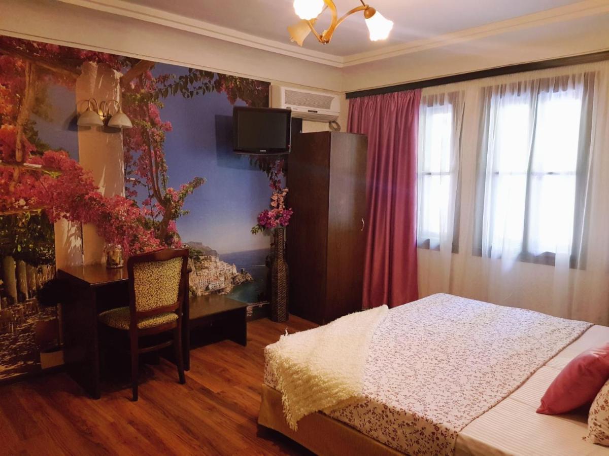 Hotel Minaliat Vek Szumen Zewnętrze zdjęcie